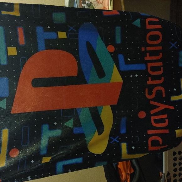PlayStation blanket - Picture 2 of 3